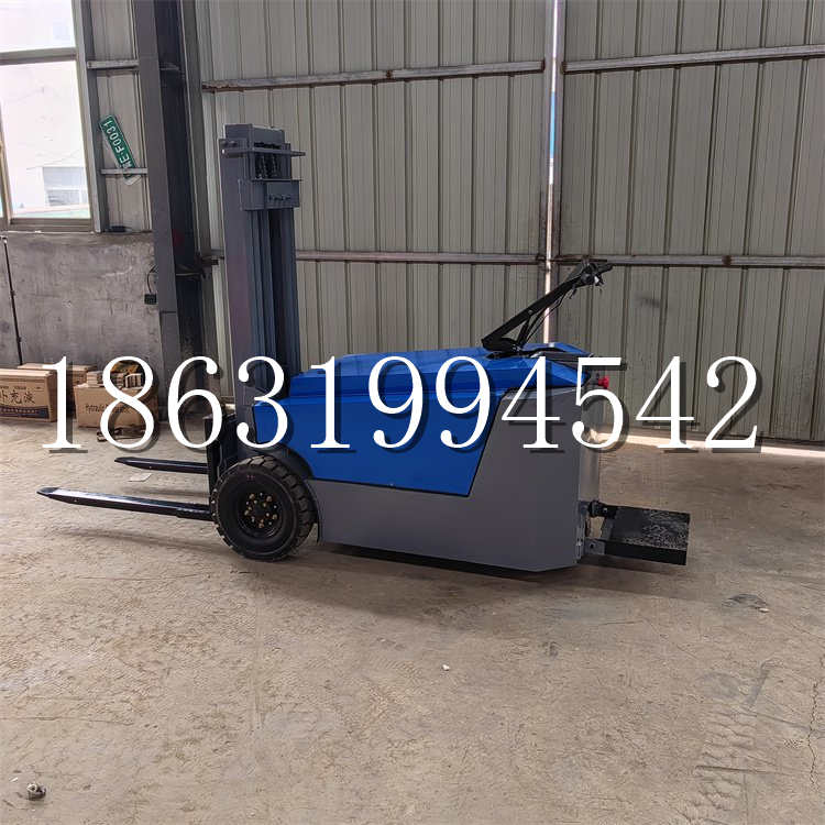 浑南区全电动叉车插腿式堆高车液压装卸车1.5吨升高小型站驾式铲车